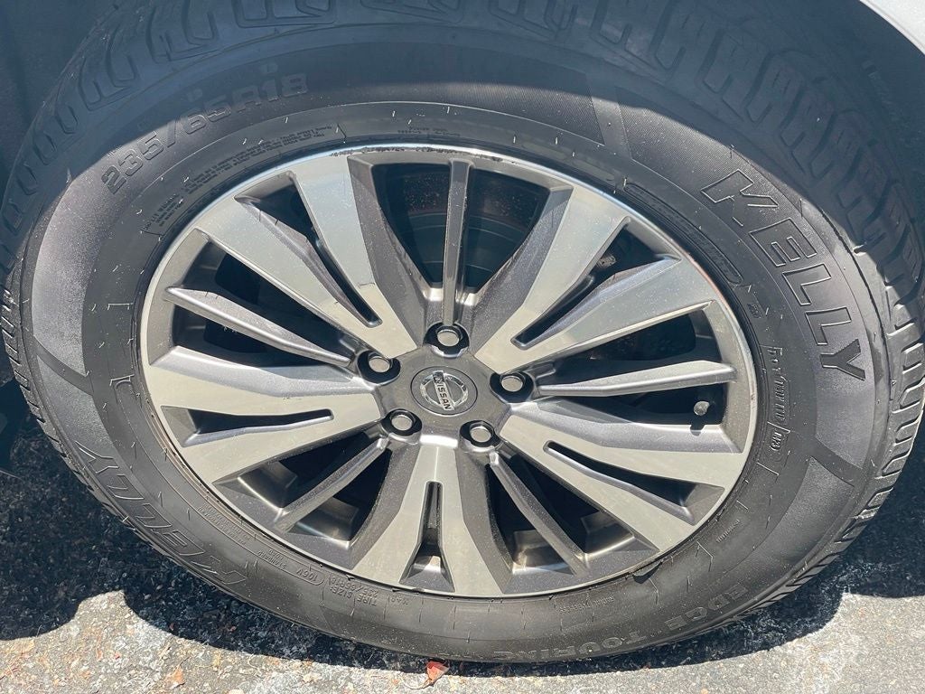 2019 Nissan Pathfinder SL