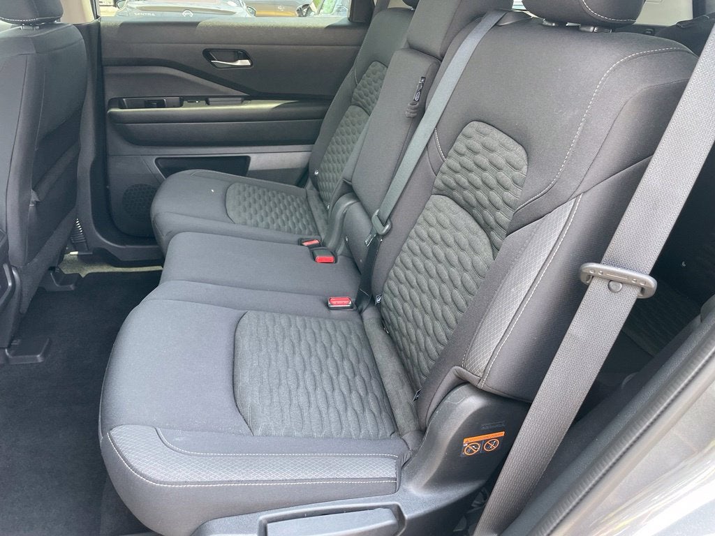 2022 Nissan Pathfinder S
