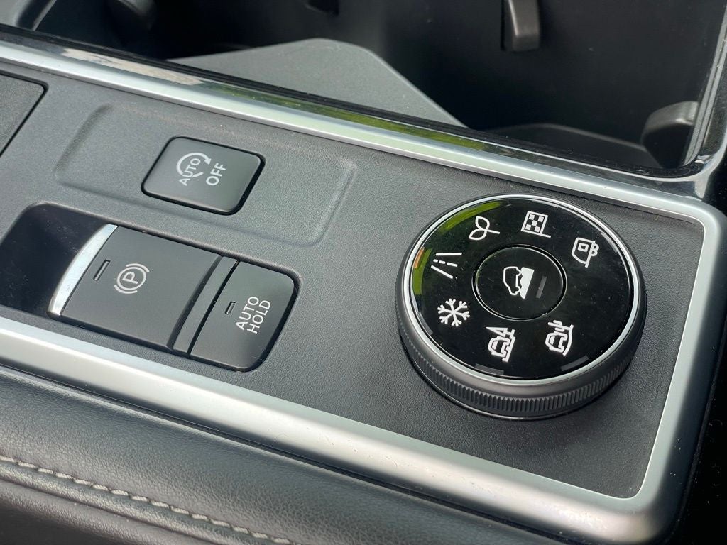 2023 Nissan Pathfinder S