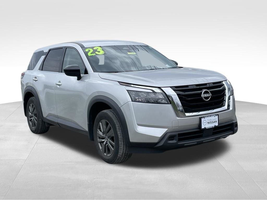 2023 Nissan Pathfinder S