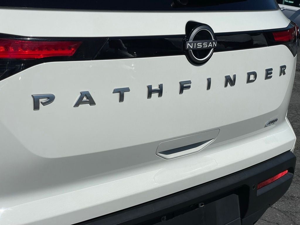 2024 Nissan Pathfinder S