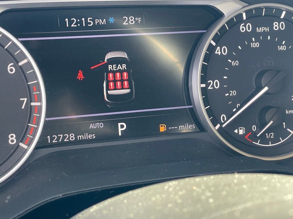 2024 Nissan Pathfinder SV