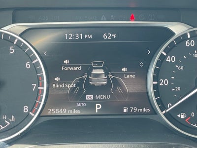 2025 Nissan Pathfinder SV
