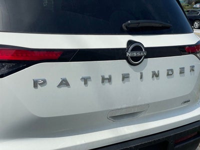 2025 Nissan Pathfinder SV