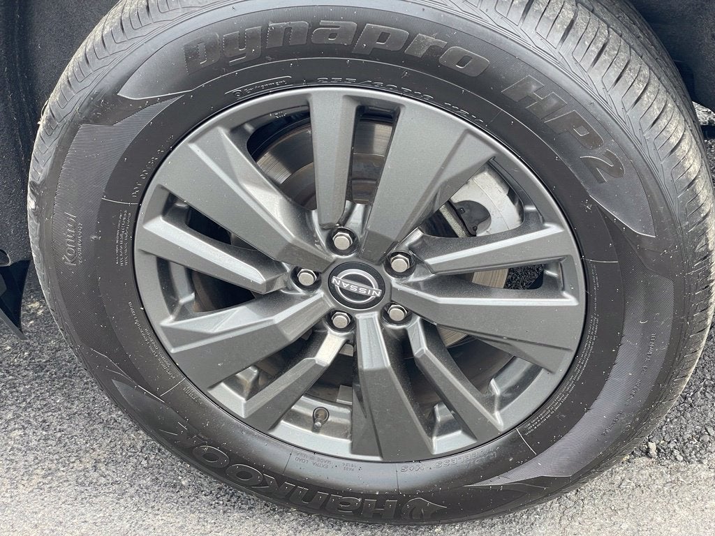 2024 Nissan Pathfinder SV