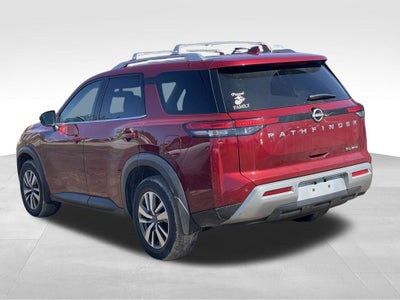 2022 Nissan Pathfinder SL