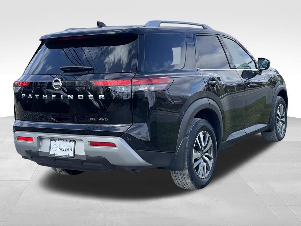 2022 Nissan Pathfinder SL
