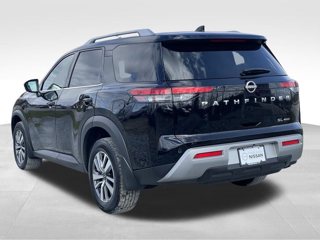 2022 Nissan Pathfinder SL