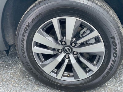 2024 Nissan Pathfinder SL