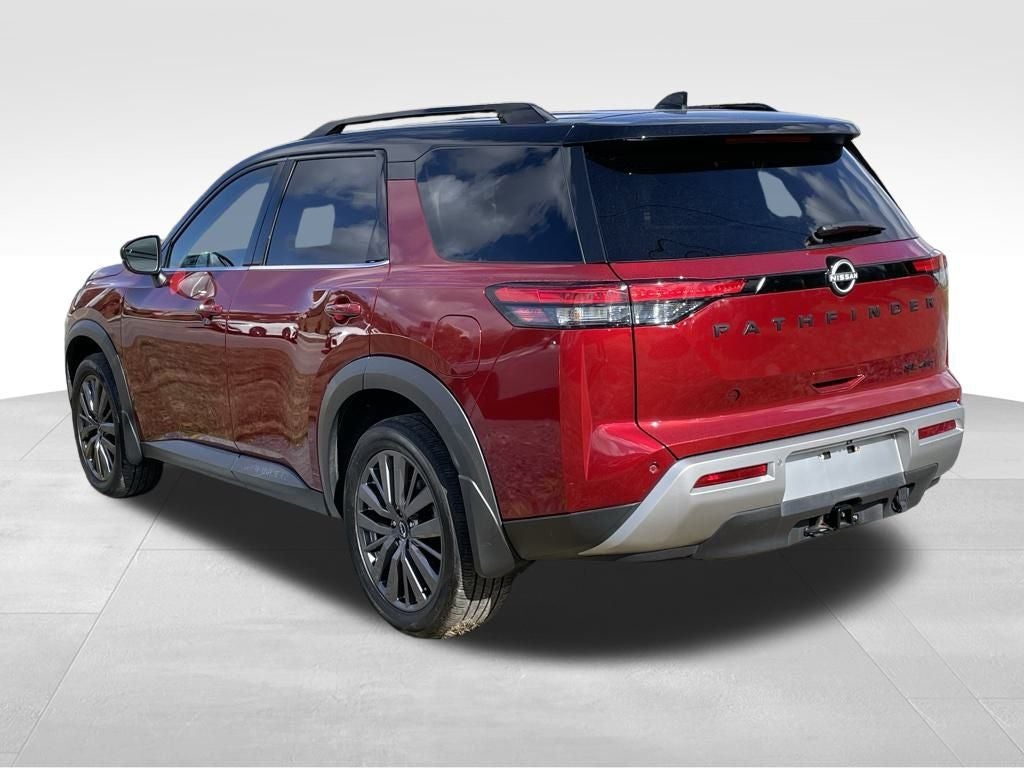 2022 Nissan Pathfinder SL