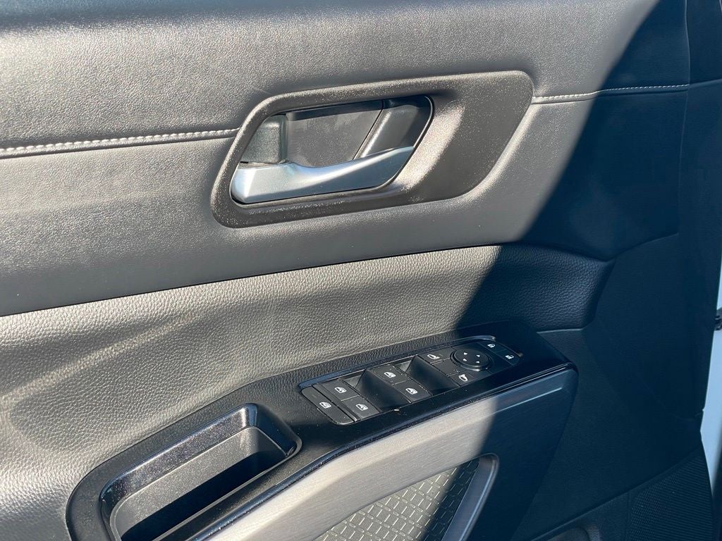 2024 Nissan Pathfinder SL premium
