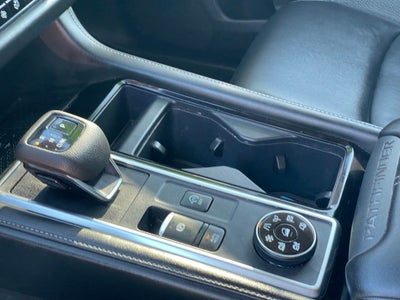 2024 Nissan Pathfinder SL premium
