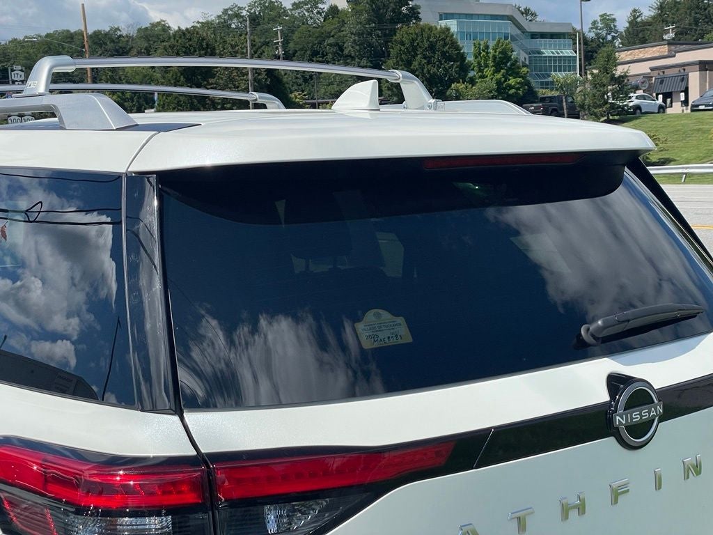 2024 Nissan Pathfinder SL premium