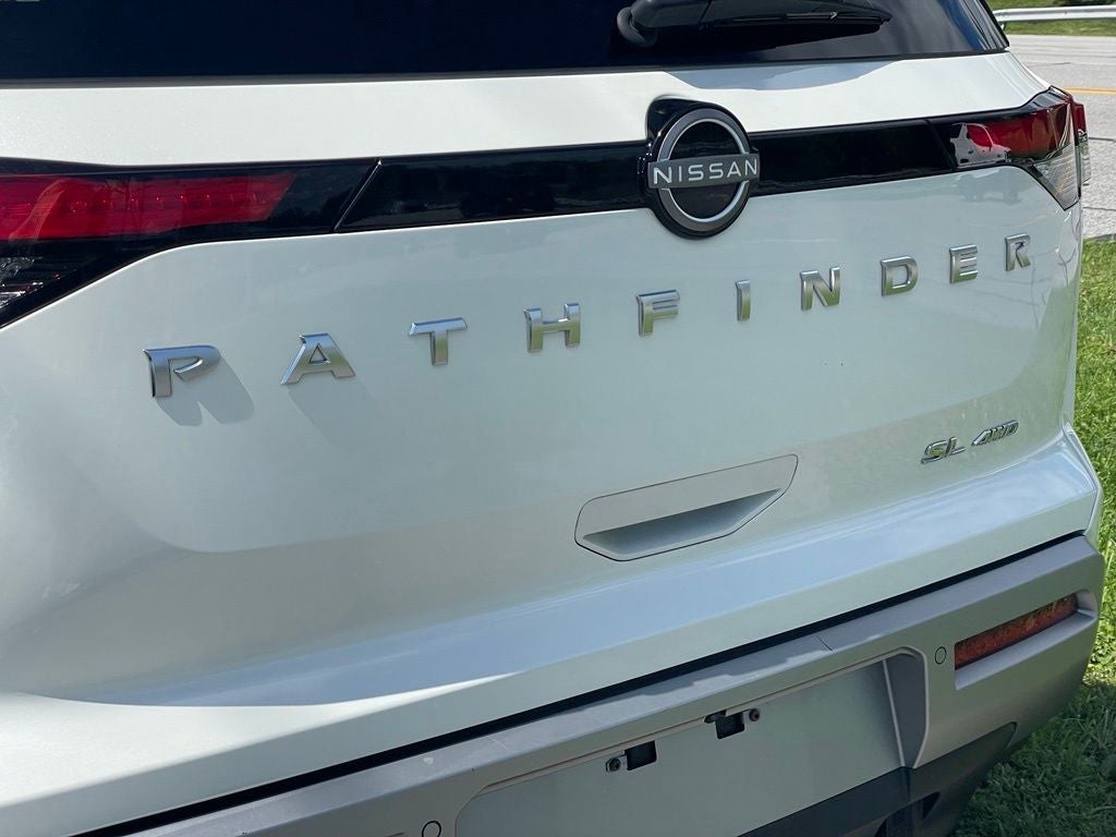2024 Nissan Pathfinder SL premium