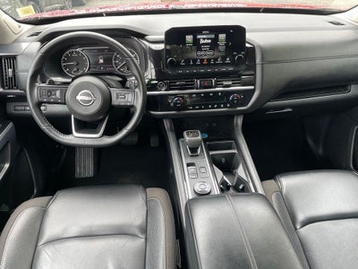 2023 Nissan Pathfinder SL Premium