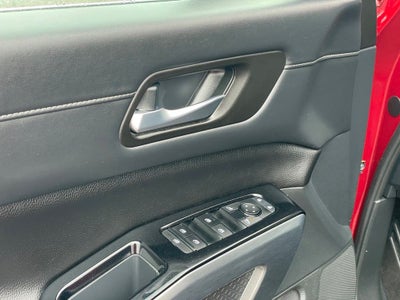 2023 Nissan Pathfinder SL Premium