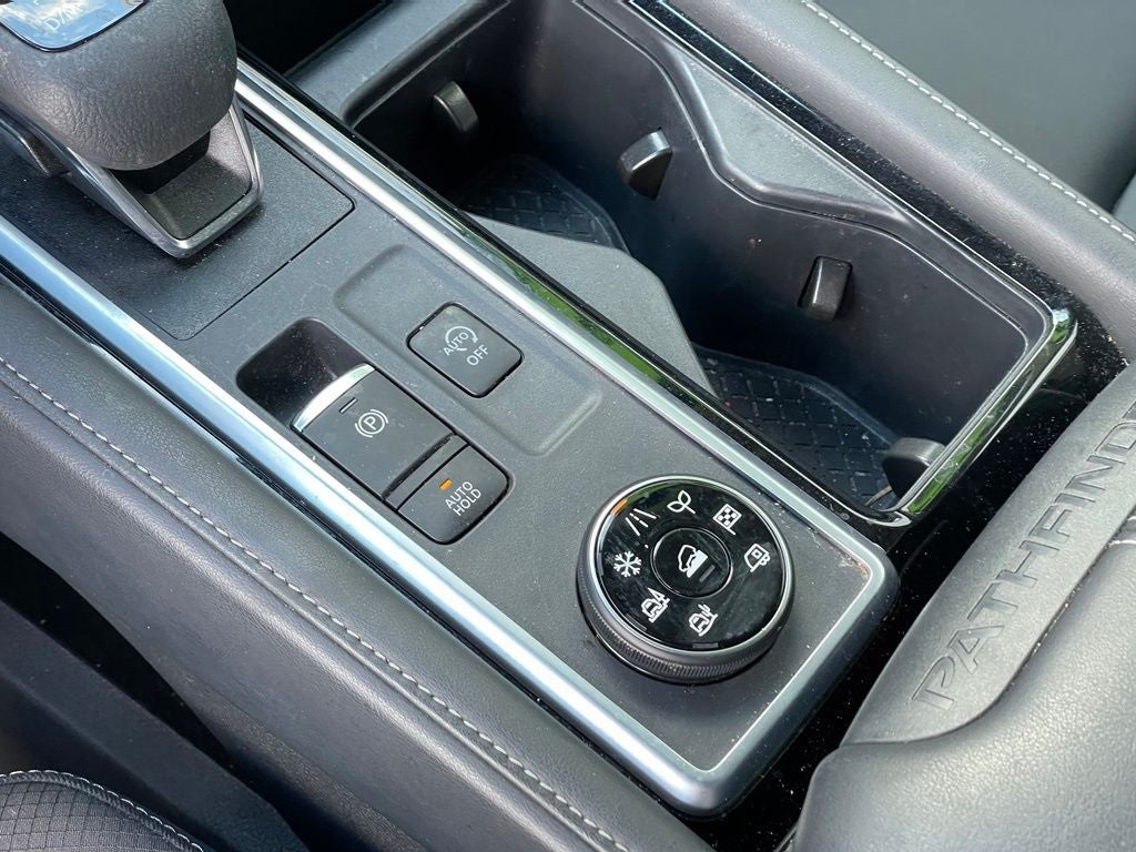 2023 Nissan Pathfinder SL PREMIUM