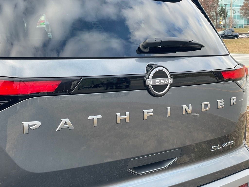 2023 Nissan Pathfinder SL PREMIUM
