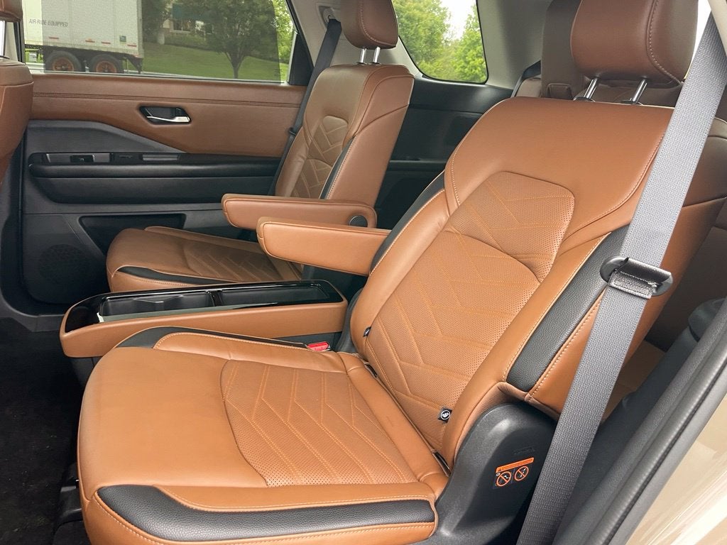 2024 Nissan Pathfinder Platinum