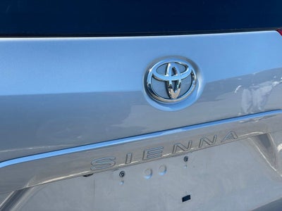 2016 Toyota Sienna XLE Premium 7 Passenger