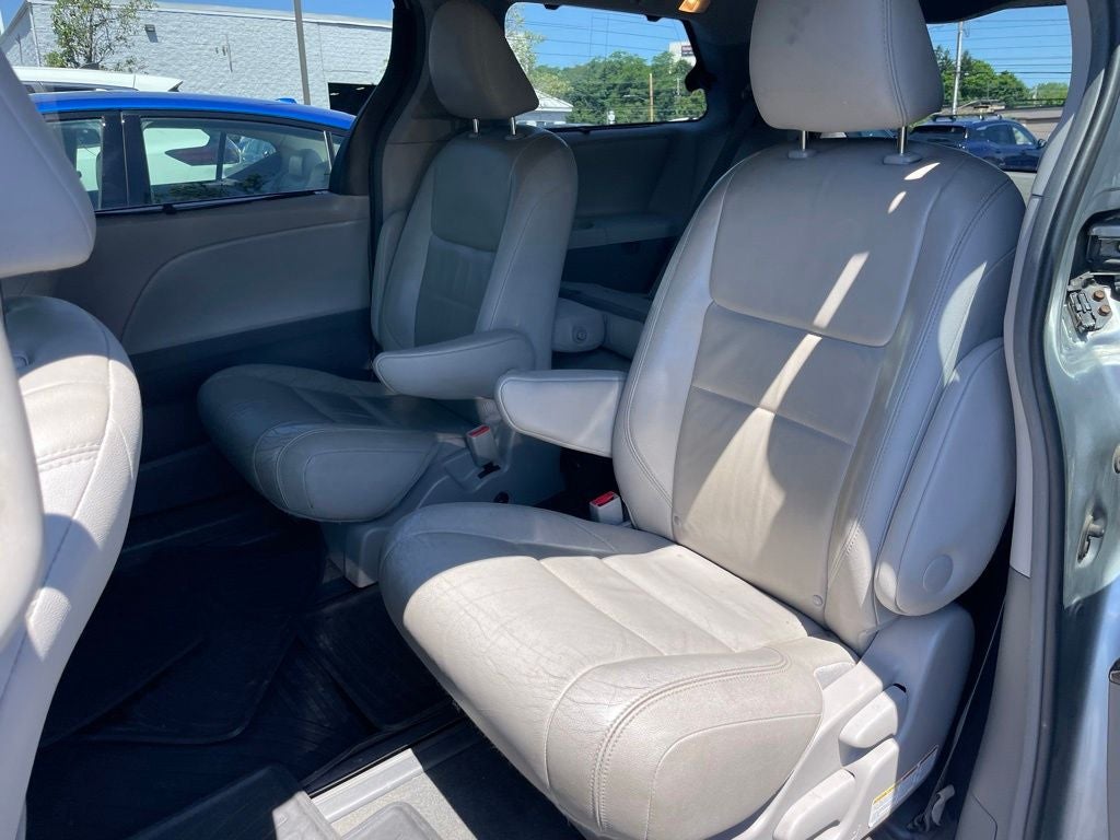 2016 Toyota Sienna XLE Premium 7 Passenger