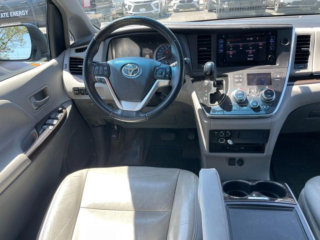 2016 Toyota Sienna XLE Premium 7 Passenger