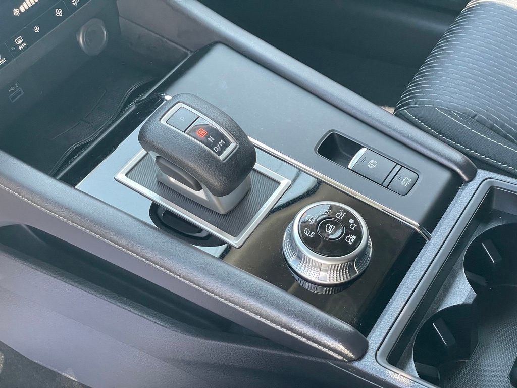 2024 Mitsubishi Outlander ES