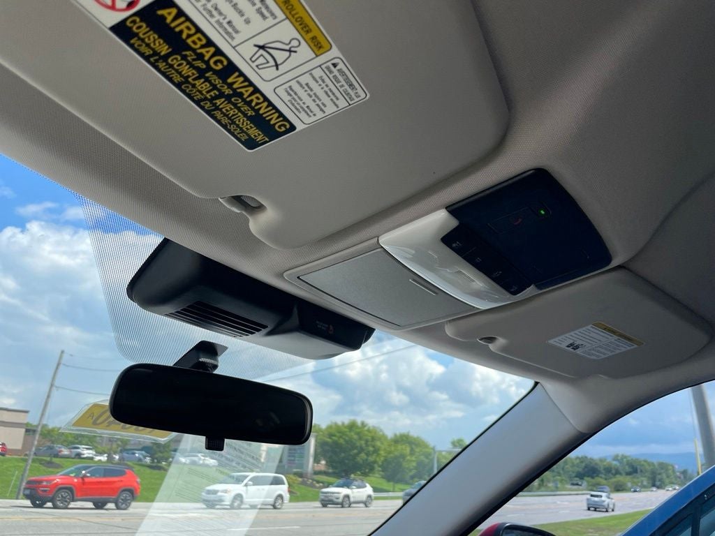 2024 Mitsubishi Outlander ES