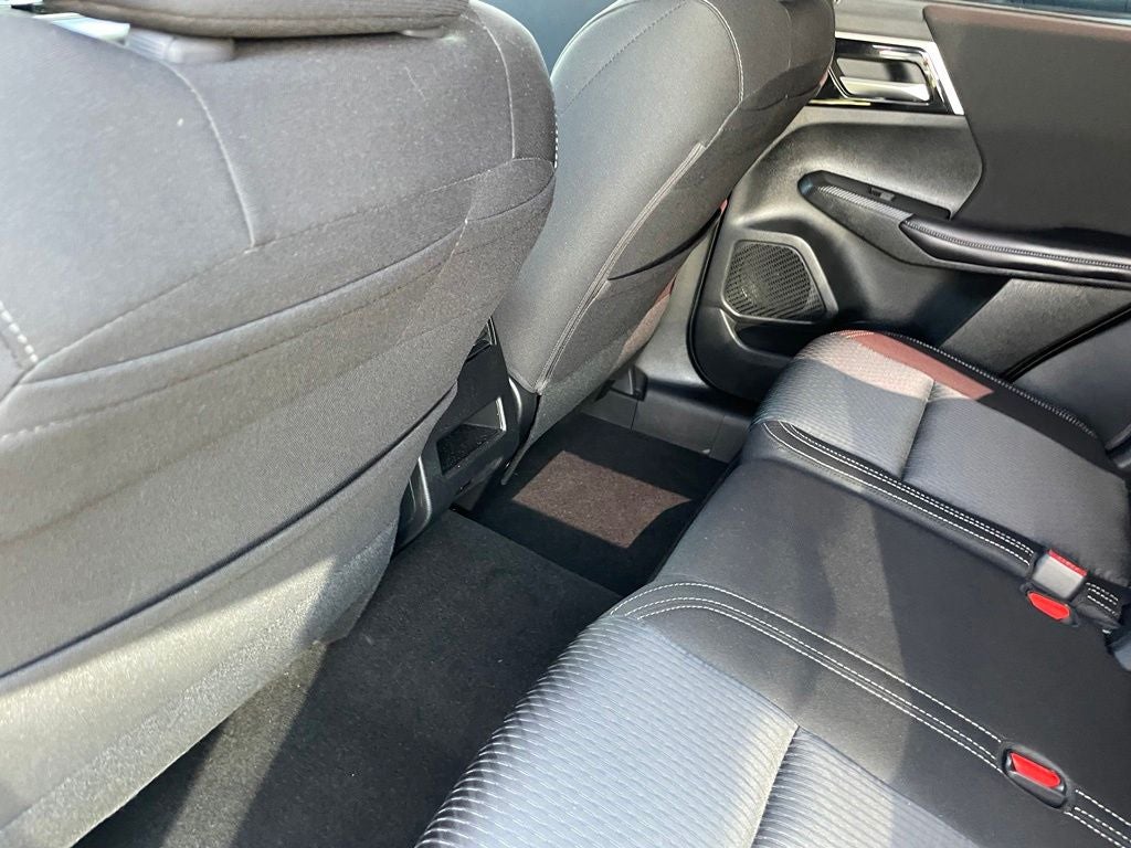2024 Mitsubishi Outlander ES
