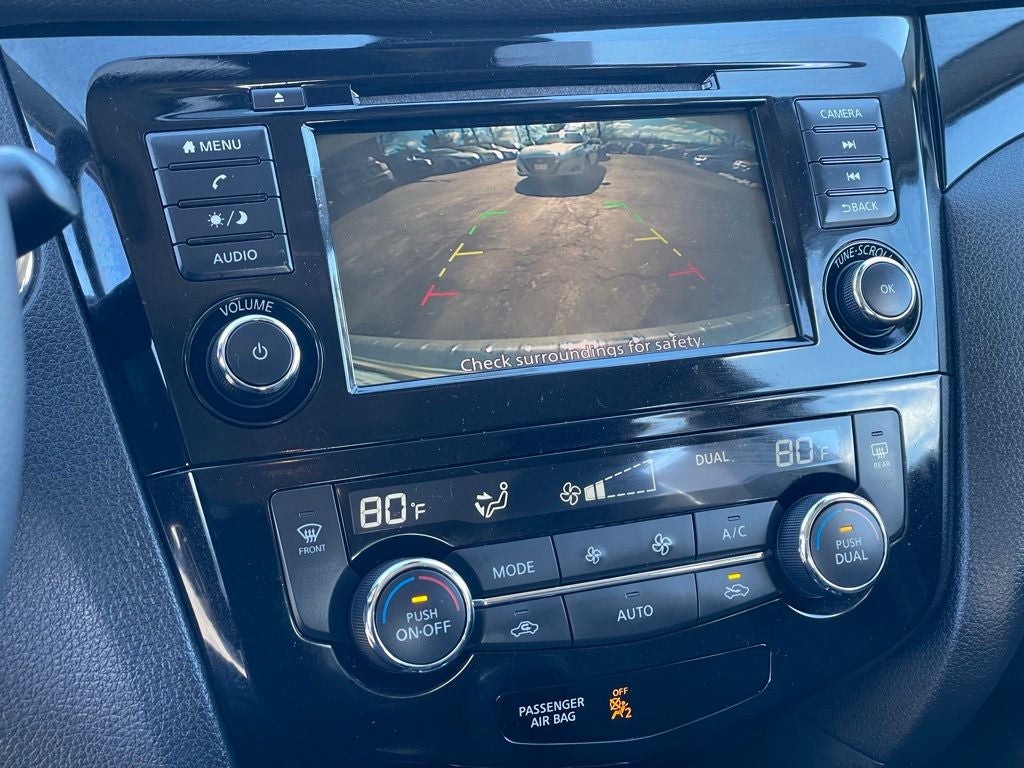 2022 Nissan Rogue Sport SV