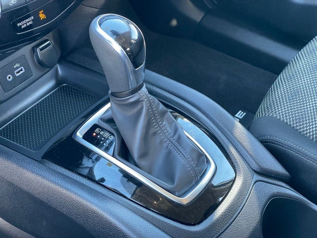 2022 Nissan Rogue Sport SV