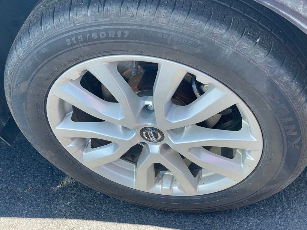 2022 Nissan Rogue Sport SV