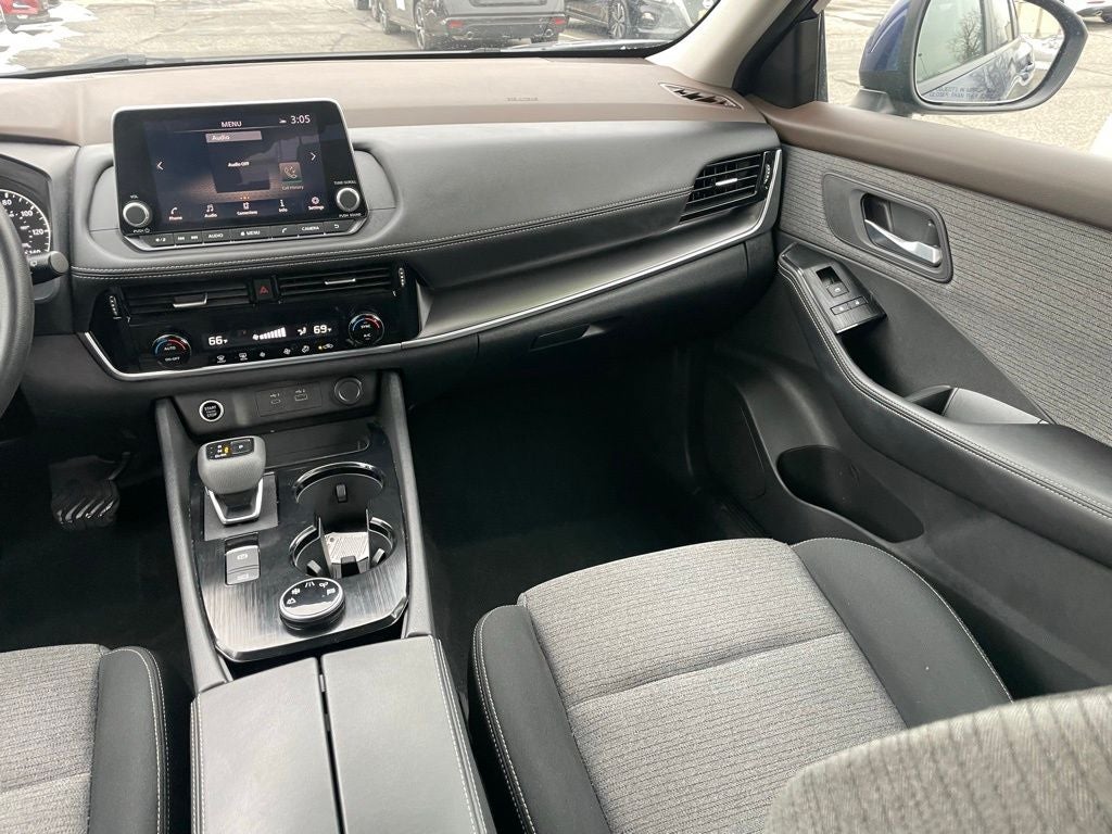 2023 Nissan Rogue SV Cloth Seating