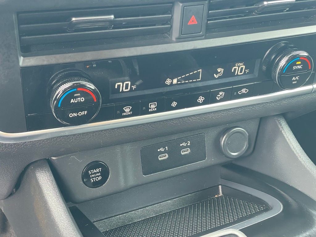 2025 Nissan Rogue SV