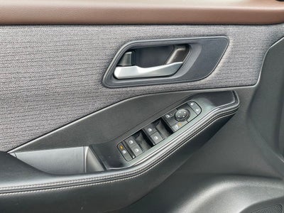 2023 Nissan Rogue SV Cloth Seating