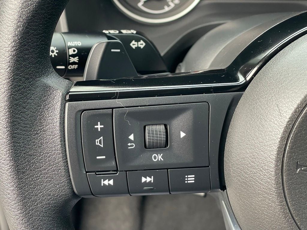 2023 Nissan Rogue SV Cloth Seating