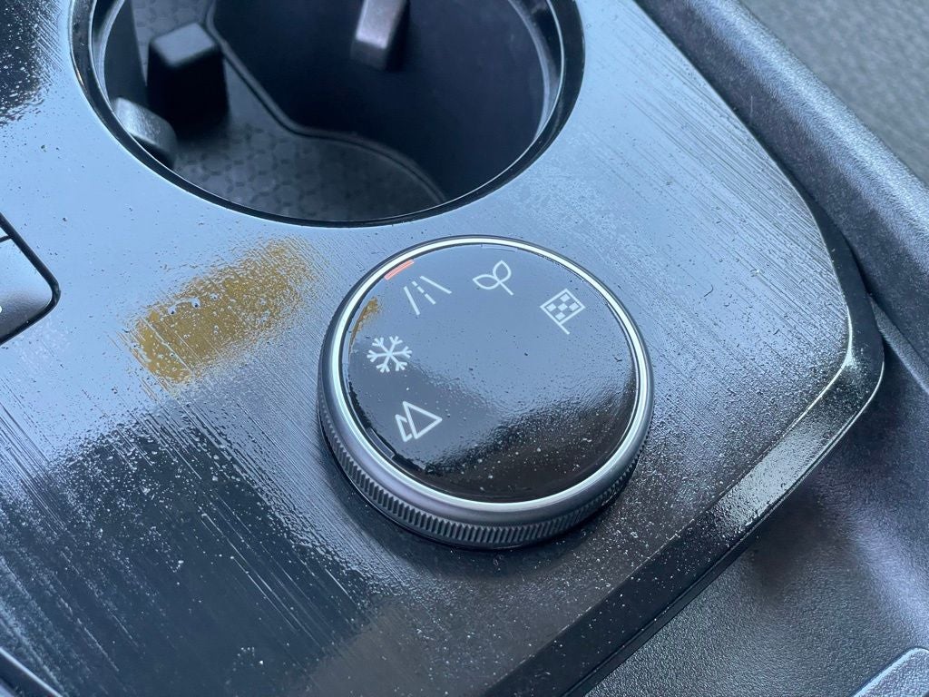 2024 Nissan Rogue SV CLOTH SEATING