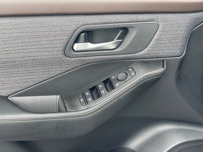 2023 Nissan Rogue SV Cloth Seating