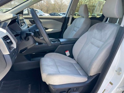 2024 Nissan Rogue SV Cloth Seating