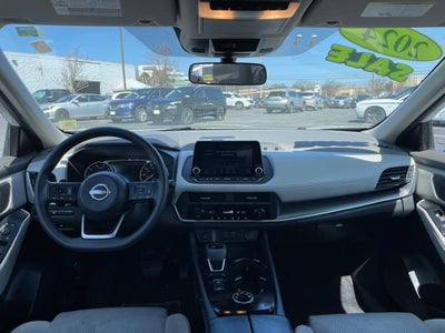 2024 Nissan Rogue SV Cloth Seating
