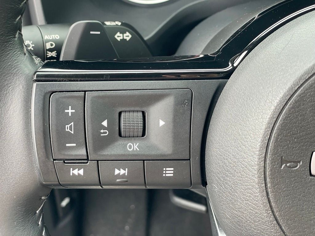 2023 Nissan Rogue SV premium