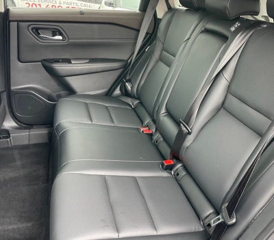 2023 Nissan Rogue SV premium