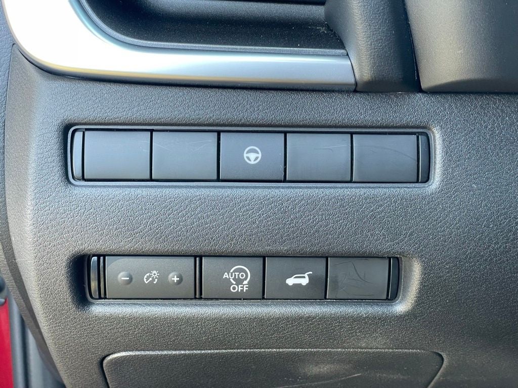 2025 Nissan Rogue SV Cloth Seating