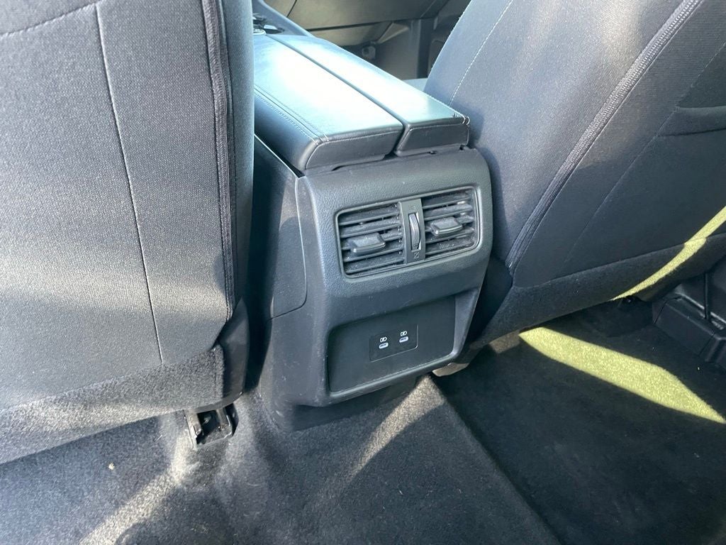 2025 Nissan Rogue SV Cloth Seating