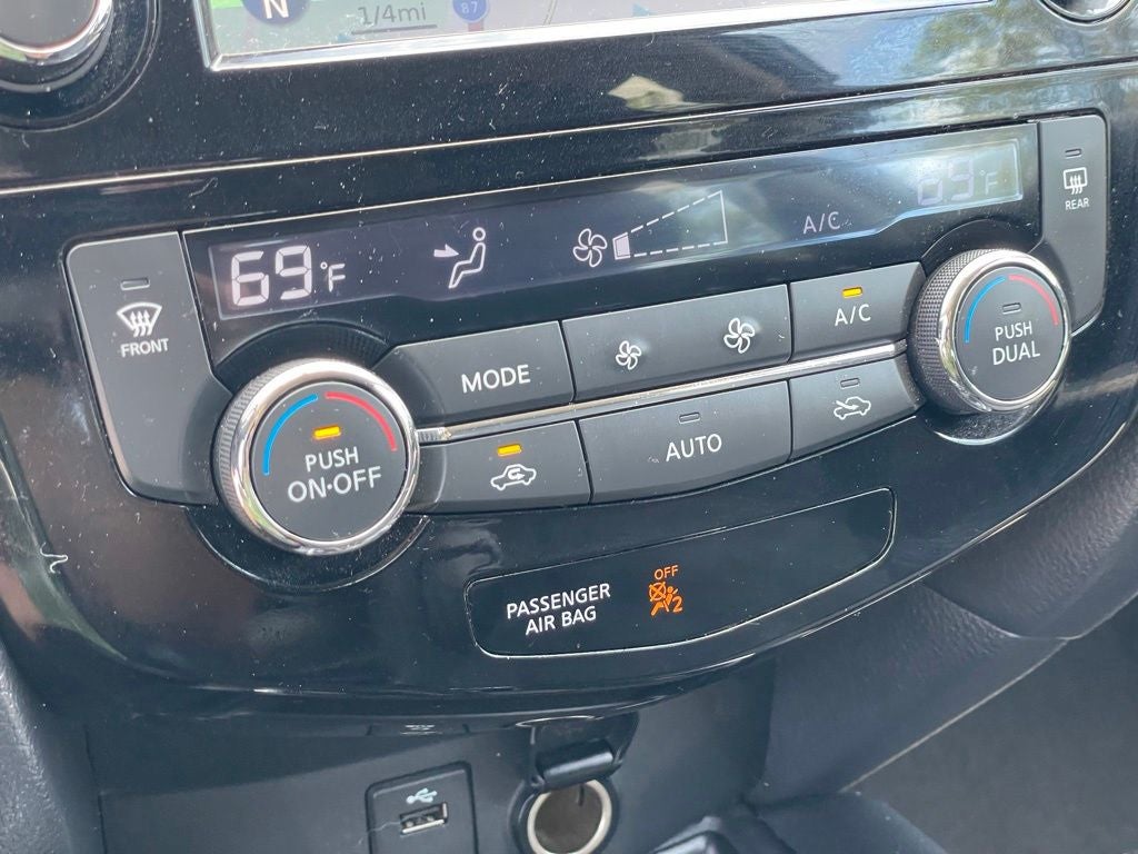 2015 Nissan Rogue SV